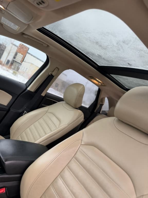 2017 Ford Edge SEL thumbnail 9
