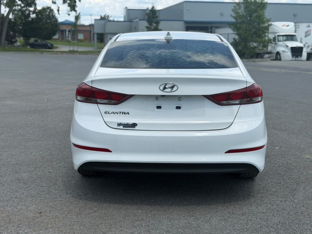 2018 Hyundai Elantra GL thumbnail 5