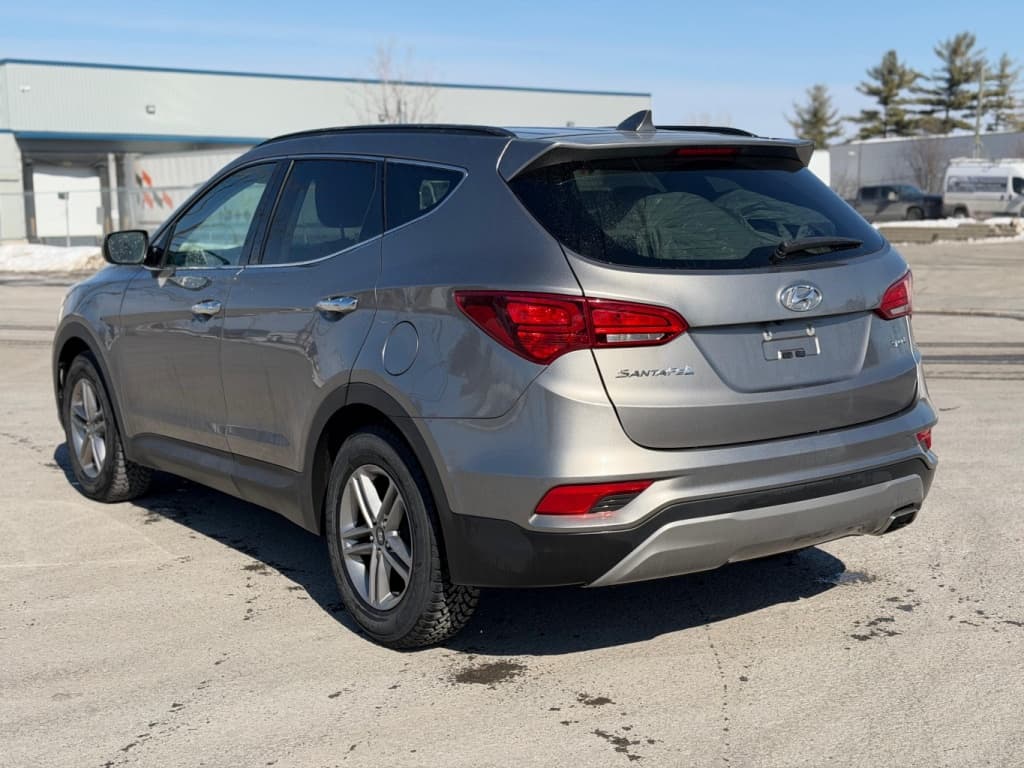2017 Hyundai Santa Fe Sport thumbnail 4