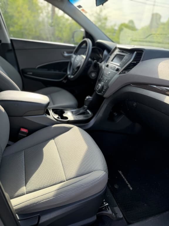 2017 Hyundai Santa Fe Sport thumbnail 8