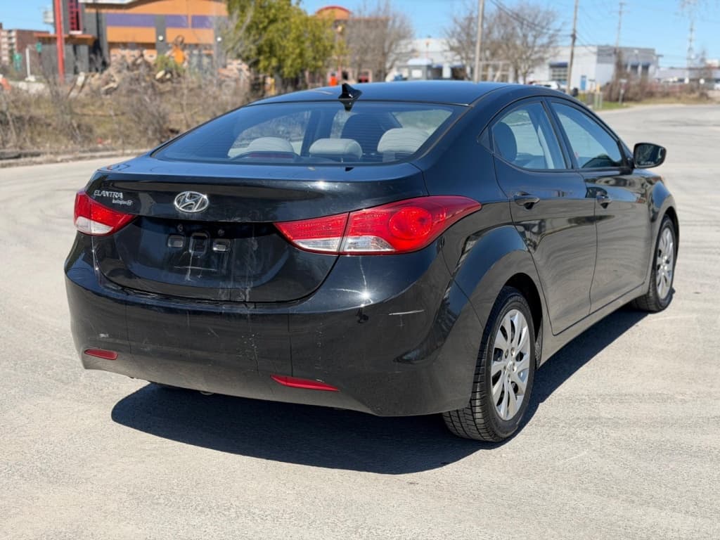 2013 Hyundai Elantra GL thumbnail 5