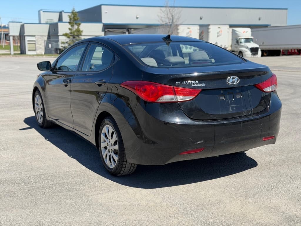 2013 Hyundai Elantra GL thumbnail 6