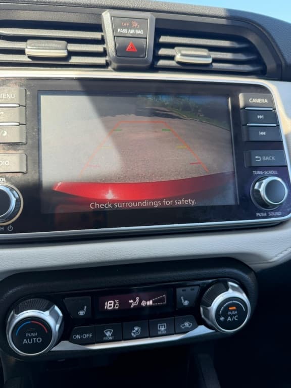2021 Nissan Versa SV thumbnail 12