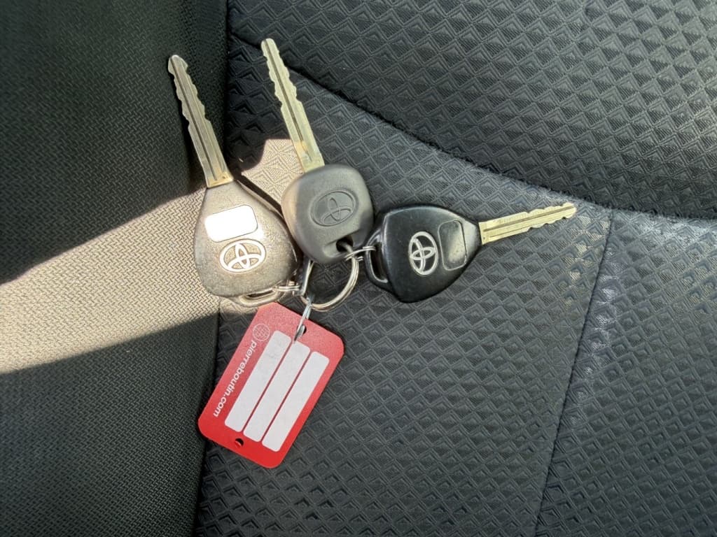 2010 Toyota Camry LE/SE/XLE thumbnail 12