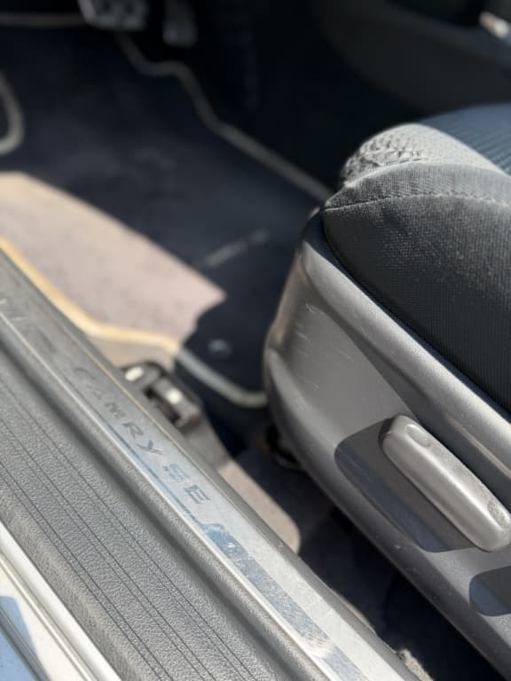 2010 Toyota Camry LE/SE/XLE thumbnail 11