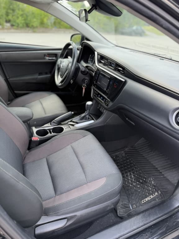 2018 Toyota Corolla thumbnail 8