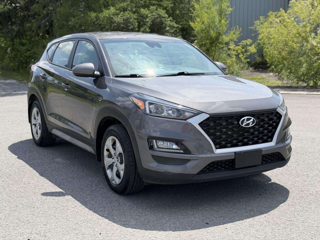 2021 Hyundai Tucson Essential thumbnail 3
