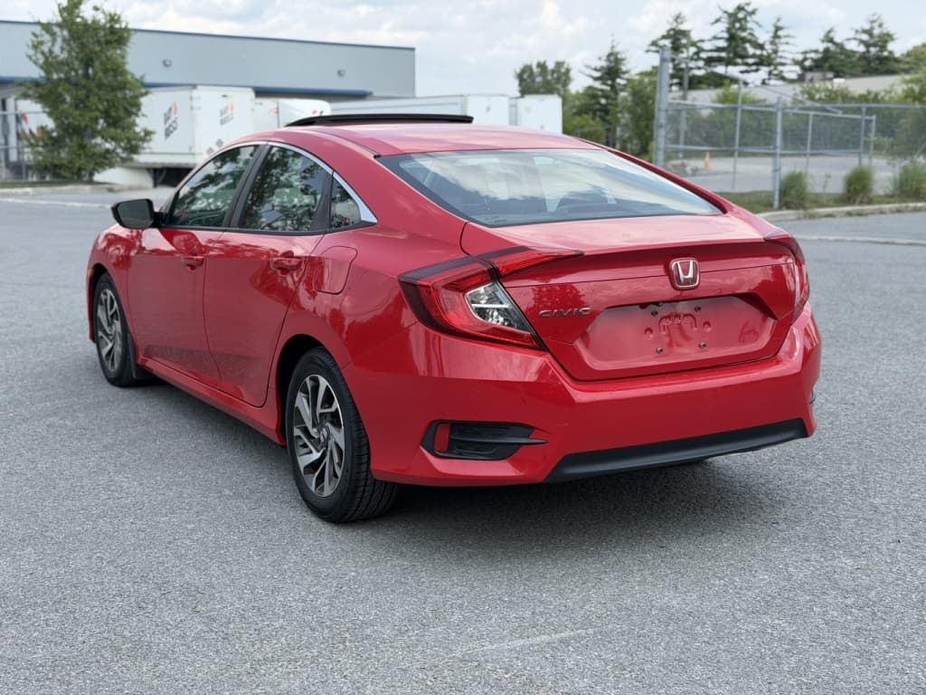 2017 Honda Civic Sedan EX thumbnail 4