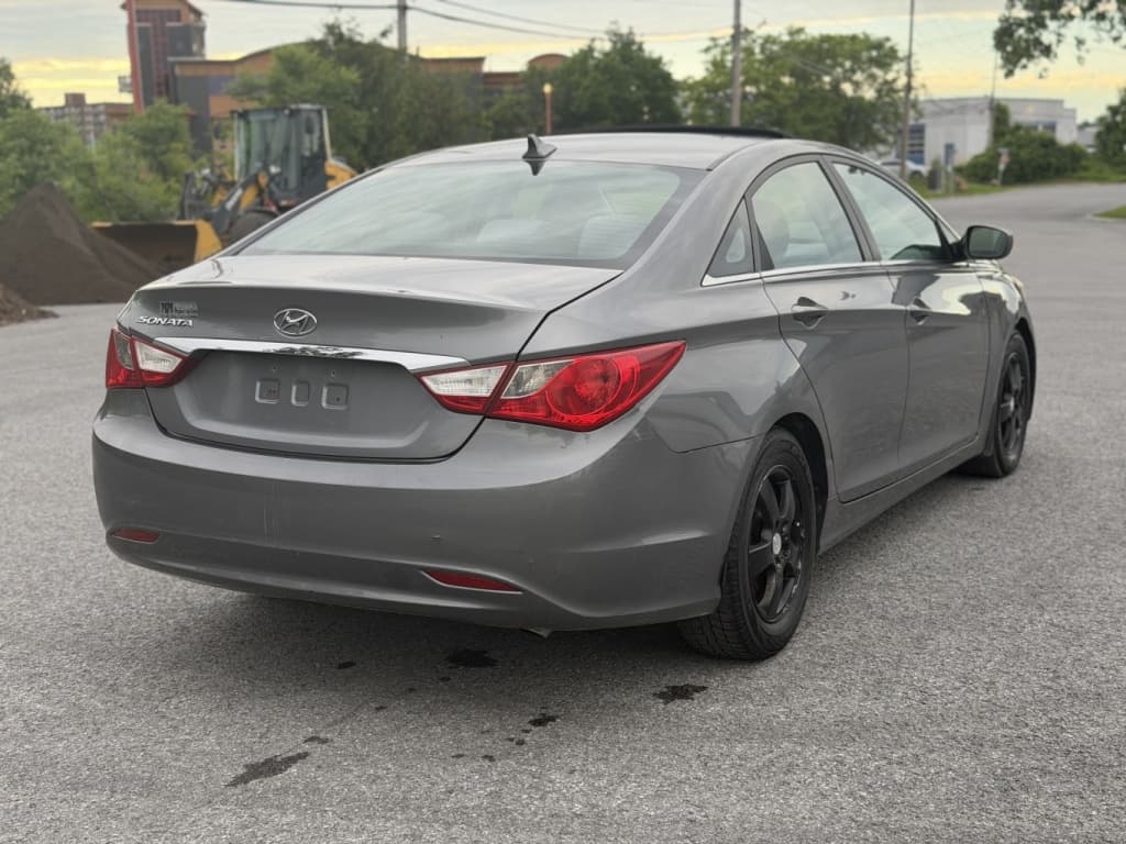 2011 Hyundai Sonata GLS thumbnail 6