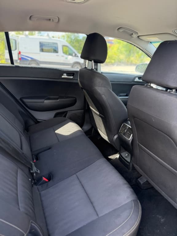 2020 KIA Sportage LX thumbnail 8