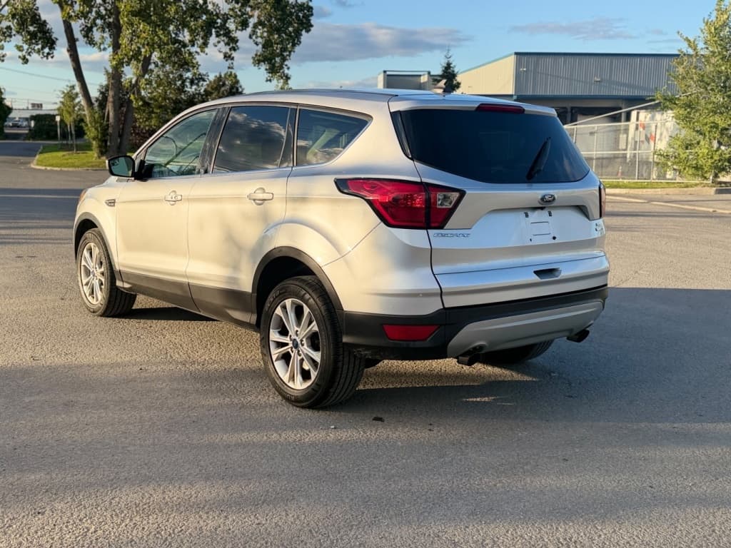 2019 Ford Escape SE thumbnail 5