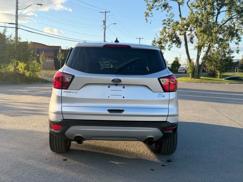 2019 Ford Escape SE thumbnail 4
