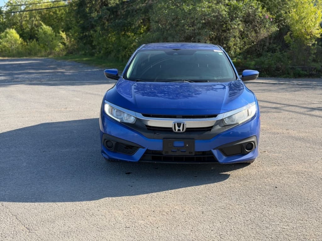 2018 Honda Civic Sedan SE thumbnail 2