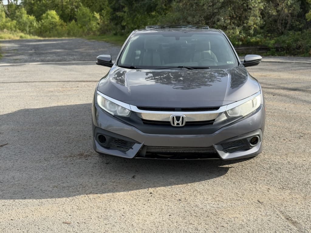 2018 Honda Civic Coupe EX-T thumbnail 2