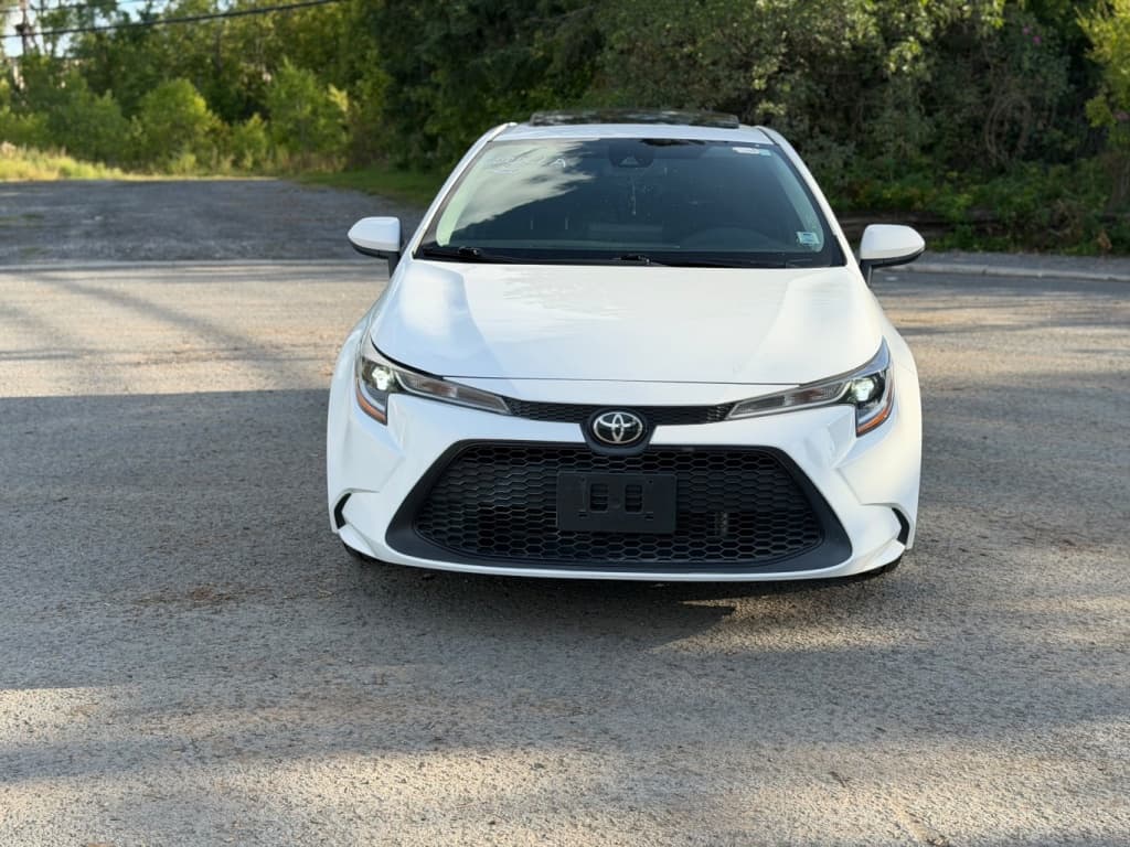2022 Toyota Corolla L/LE/XLE thumbnail 2
