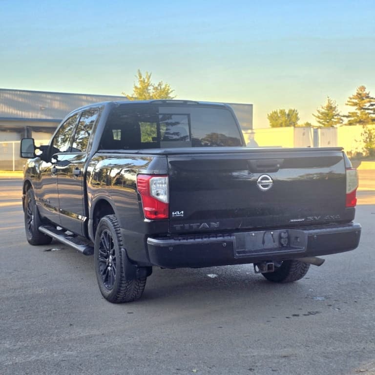 2018 Nissan Titan S/SV/PRO-4X/Platine/SV Édition de minuit/SL Édition de minuit thumbnail 6