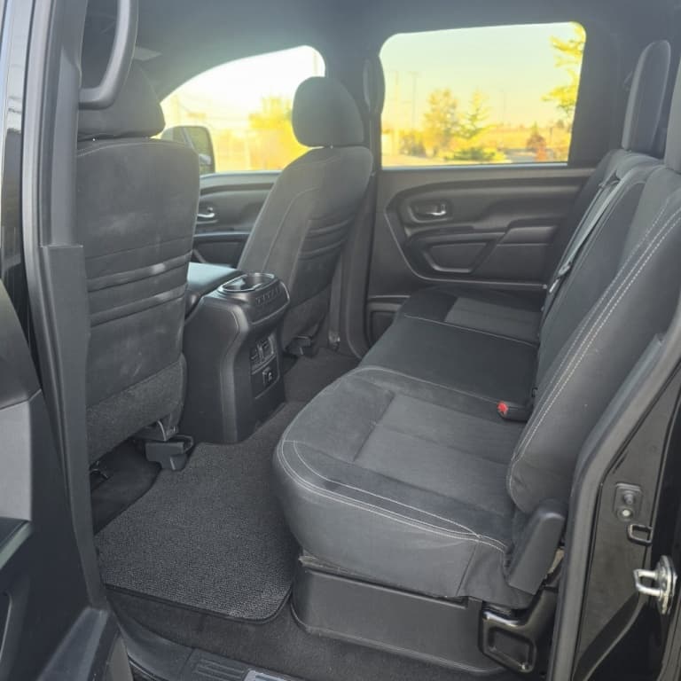 2018 Nissan Titan S/SV/PRO-4X/Platine/SV Édition de minuit/SL Édition de minuit thumbnail 7