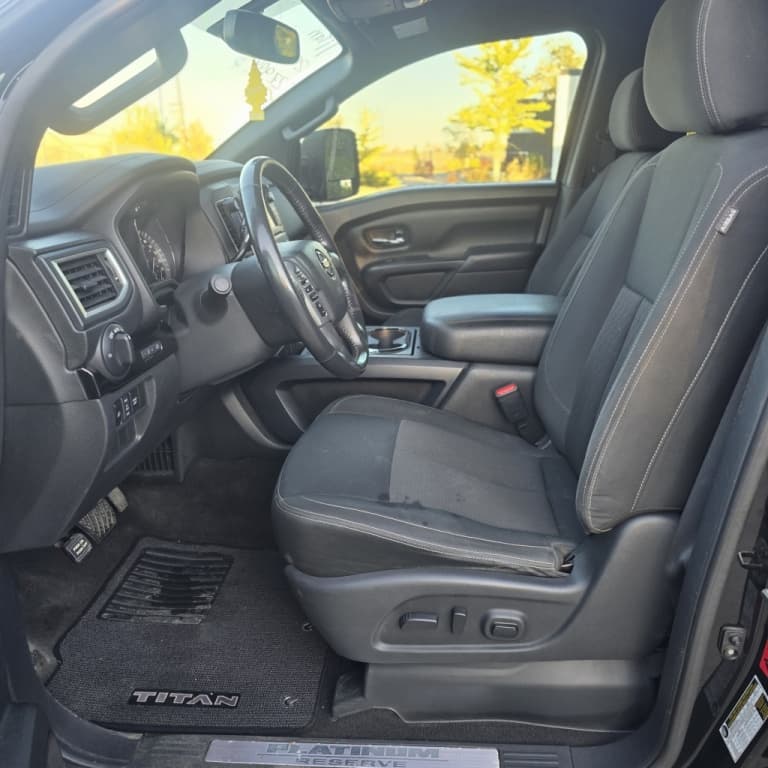 2018 Nissan Titan S/SV/PRO-4X/Platine/SV Édition de minuit/SL Édition de minuit thumbnail 10