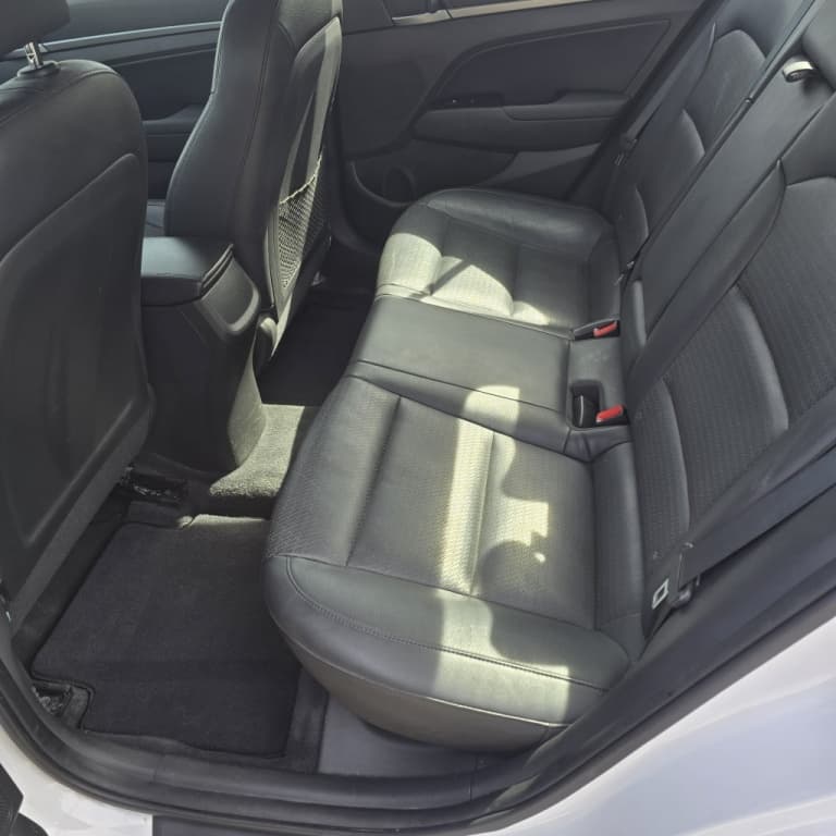 2017 Hyundai Elantra Limited SE thumbnail 10