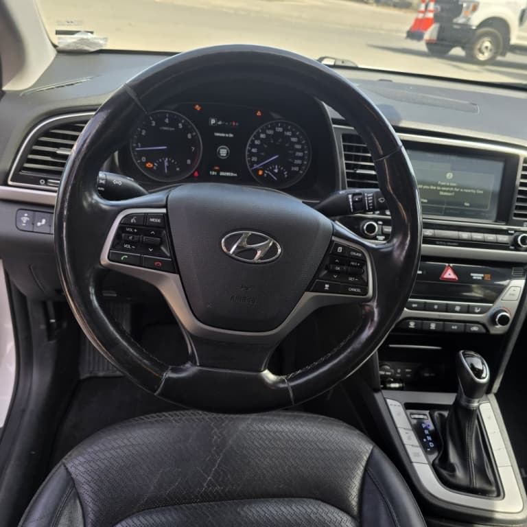 2017 Hyundai Elantra Limited SE thumbnail 11