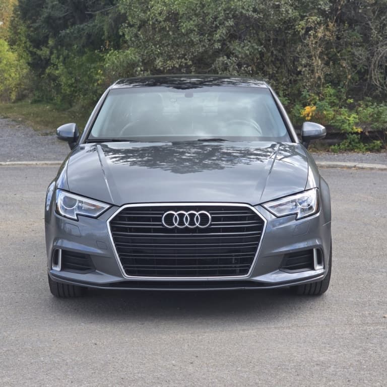 2017 Audi A3 2.0T Komfort thumbnail 2
