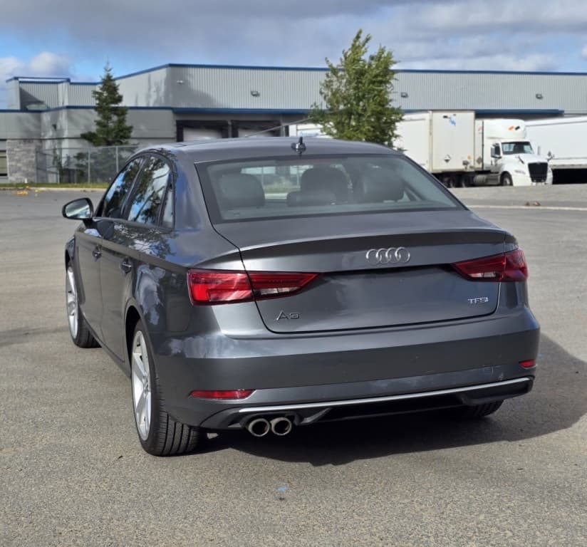 2017 Audi A3 2.0T Komfort thumbnail 5