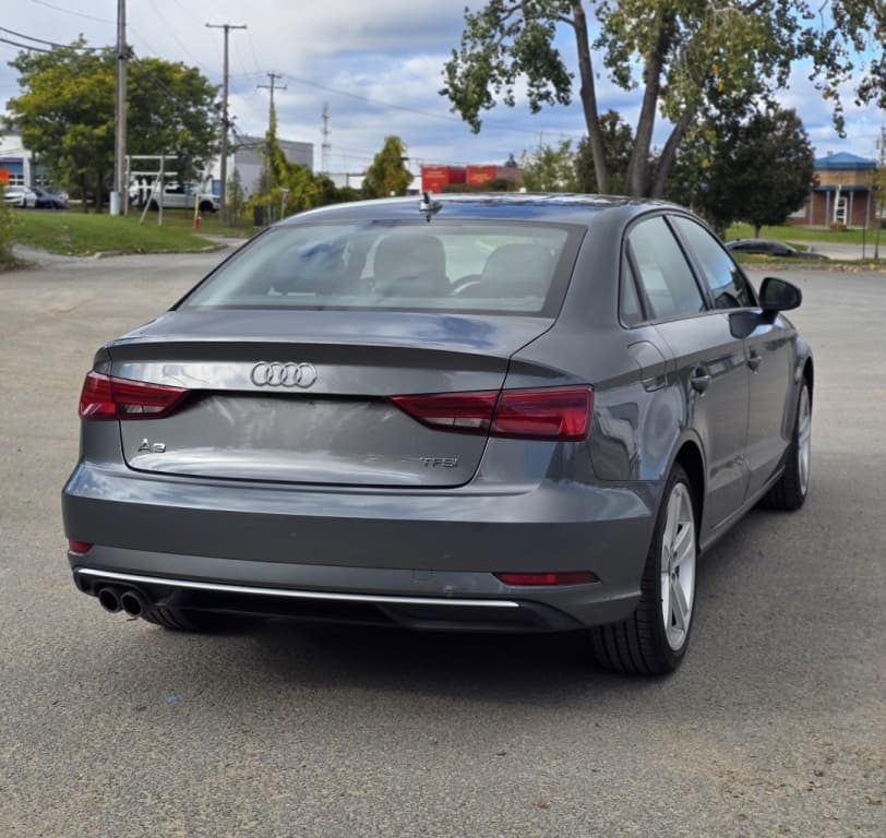 2017 Audi A3 2.0T Komfort thumbnail 6
