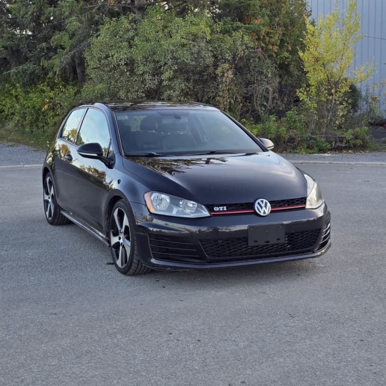 2015 Volkswagen Golf GTI thumbnail 2